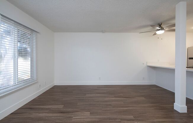 Studio, 1 bath, 437 sqft, $2,195, Unit 27-08