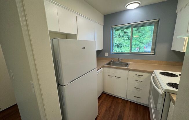 2 beds, 1 bath, 740 sqft, $1,500, Unit 304