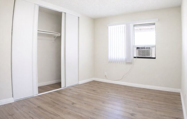 3 beds, 1.5 baths, 1,200 sqft, $2,695, Unit 859-04