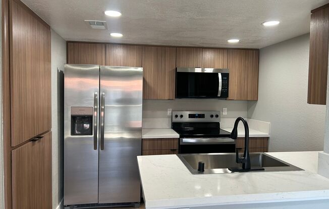 2 beds, 2 baths, 986 sqft, $2,750, Unit 518