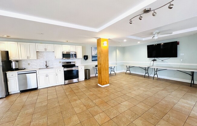 1 bed, 1 bath, 857 sqft, $3,400, Unit 5-5S