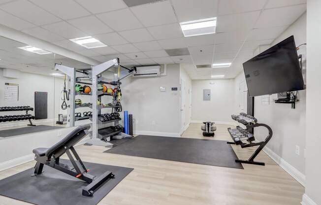 the gym at the preserve apartments