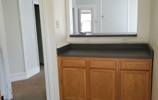 1 bed, 1 bath, $1,025, Unit UP