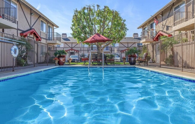 2 beds, 2 baths, $2,250, Unit 03