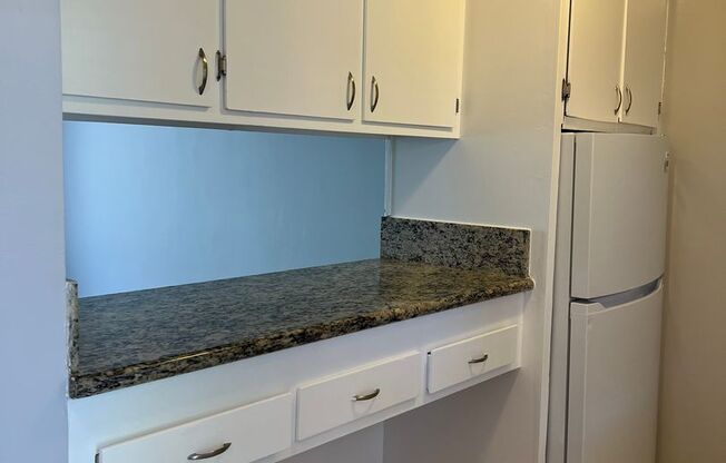 Woodbridge Village Apartments - 1900 N. MARIANNA AVE.