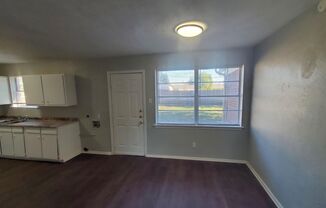 3 beds, 1 bath, $1,599