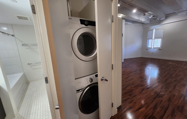 1 bed, 1 bath, 820 sqft, $3,050, Unit 5C