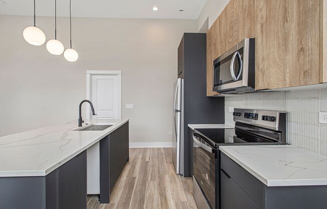 2 beds, 2 baths, 938 sqft, $2,999, Unit 401