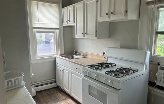 129 E. Lemon St.