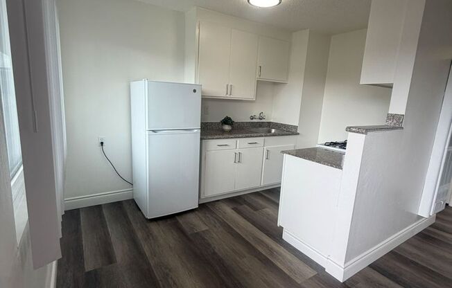 15325 Holiday Garden Apartments