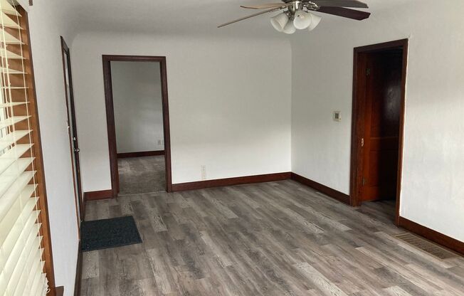 3 beds, 1 bath, $2,200