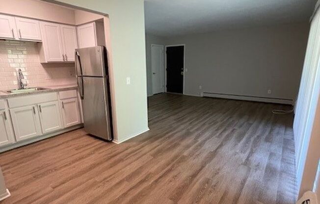 2 beds, 1 bath, 800 sqft, $1,450, Unit 861-D6