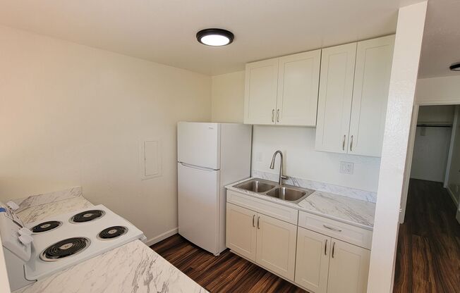 2 beds, 1 bath, $1,950, Unit # 148A