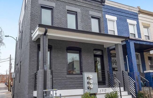 Columbia Heights 2BR 2BA w/Parking & Private Patio Garden