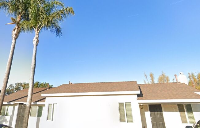 161 W. Los Angeles- 1 bedroom & 2 Bedroom Cottages.