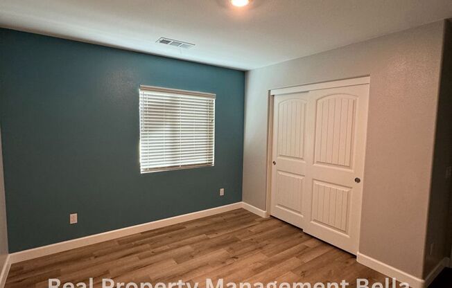 3 beds, 2 baths, $2,750