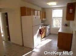 1 bed, 1 bath, $2,200