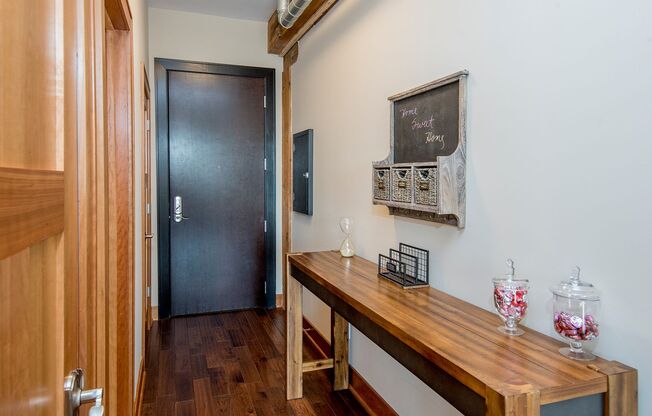 1 bed, 1 bath, 792 sqft, $1,695, Unit 113