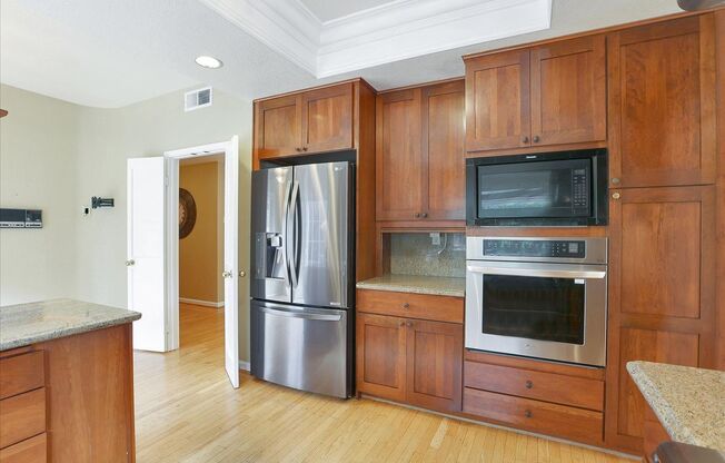 1303 QUAIL CRK CIR