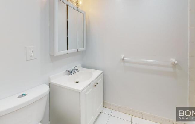 Studio, 1 bath, $2,800, Unit 4C