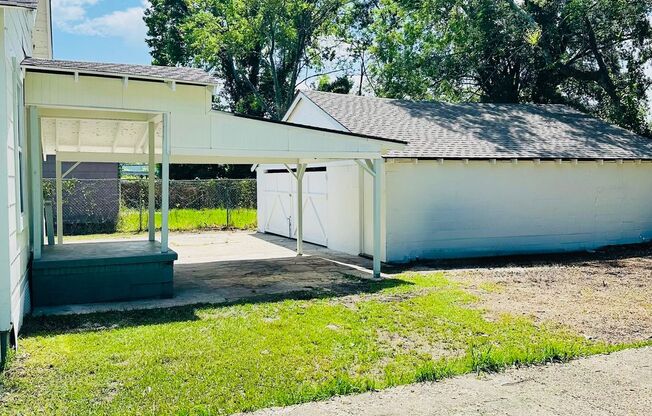 5636 Jackson Avenue (4 Bed/2 Bath) Home
