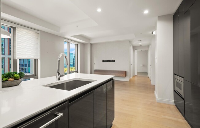 1 bed, 1 bath, 765 sqft, $6,000, Unit 1111