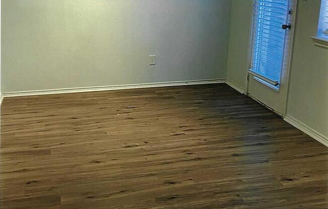 8609 HUNTERS TRCE LN