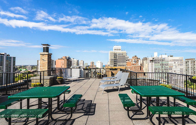 Open Grilling Area at 14 West Elm Apartments, Chicago, IL