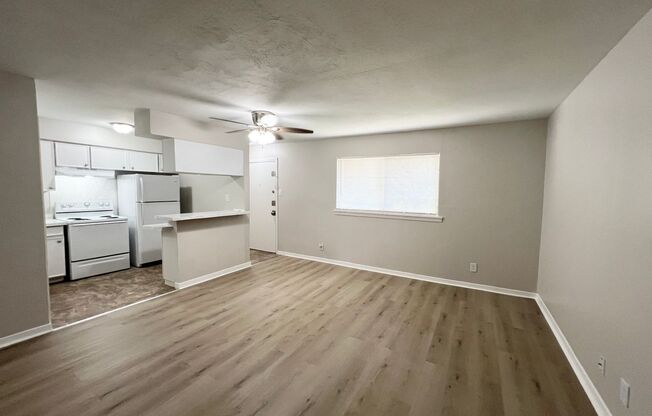 2 beds, 1 bath, $750