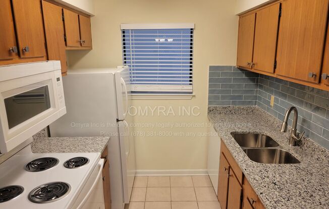 Newly Renovated Top-Floor Condo in Sandy Springs!