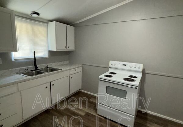 1300 S. Appleton Ave - 1300 S Appleton Ave Unit A