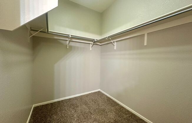 2 beds, 2 baths, $1,650, Unit UNIT 2011