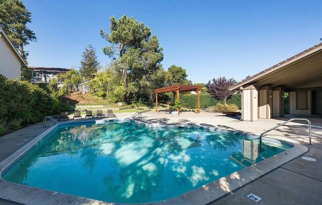 3 beds, 2.5 baths, $6,895