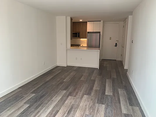Studio, 1 bath, $4,895, Unit 18G