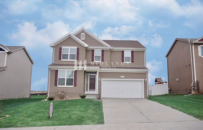 Fantastic Papillion 4 Bedroom Home