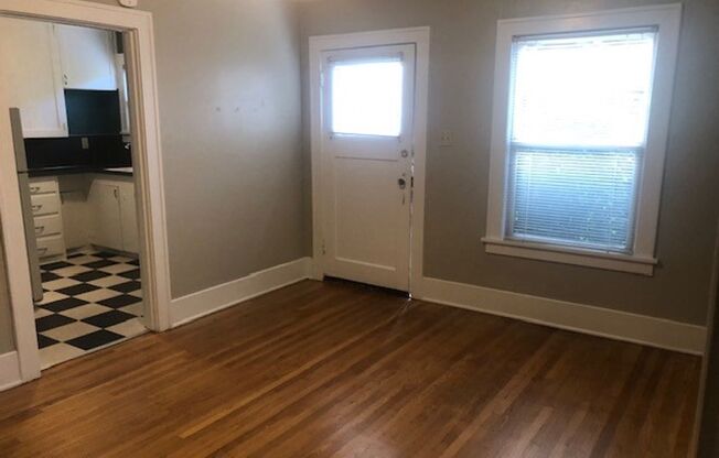 Studio, 1 bath, 300 sqft, $1,395, Unit G