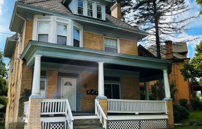 185 Lincoln House in Bellevue, Pittsburgh
