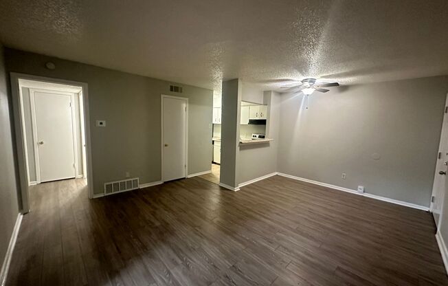 1 bed, 1 bath, 630 sqft, $985