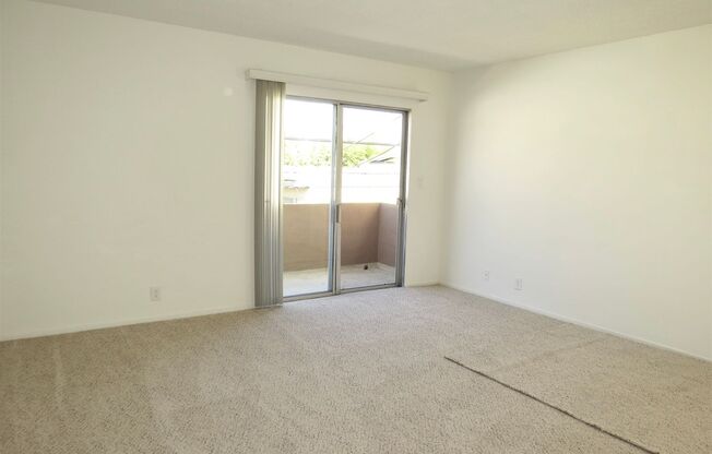 Studio, 1 bath, 360 sqft, $1,650, Unit 40-9