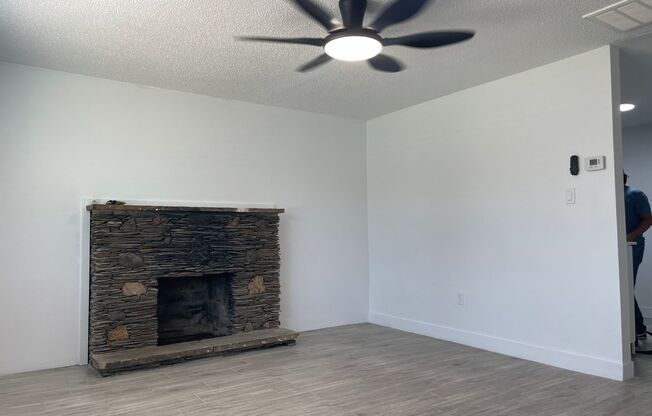 BEAUTIFUL 2 BEDROOM VILLAHOME!