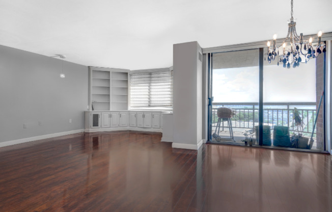 1328 HARMON CV