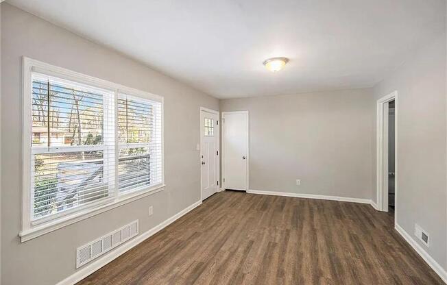 2077 ROSEWOOD RD