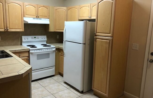 2 beds, 2 baths, 1,100 sqft, $1,450, Unit A