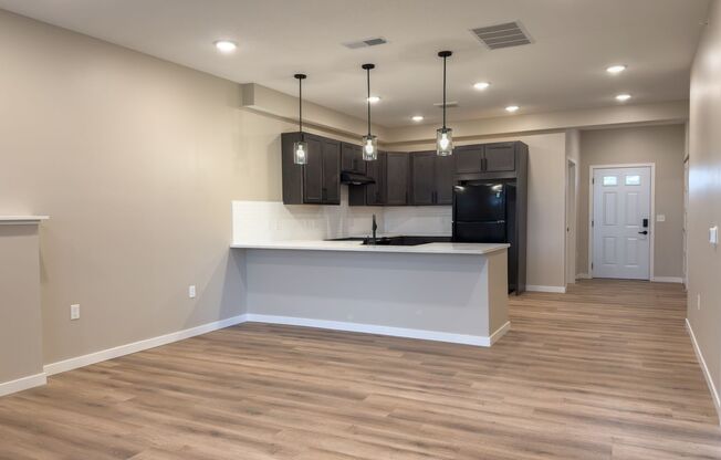 1 bed, 1 bath, 975 sqft, $2,224, Unit 4390-1