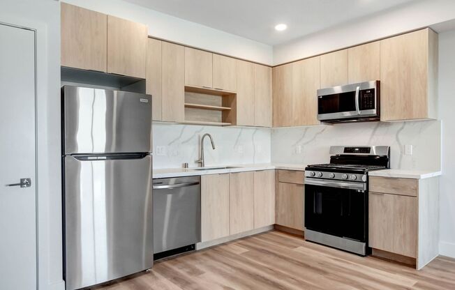 1 bed, 1 bath, 778 sqft, $2,595, Unit 416
