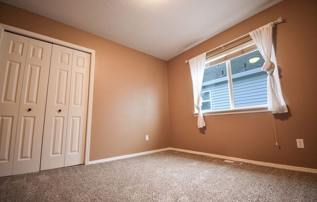 4 beds, 2.5 baths, $3,295