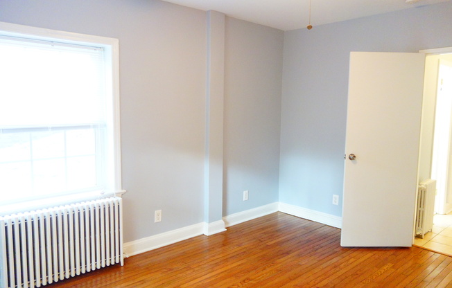 Studio, 1 bath, 350 sqft, $1,225, Unit 1