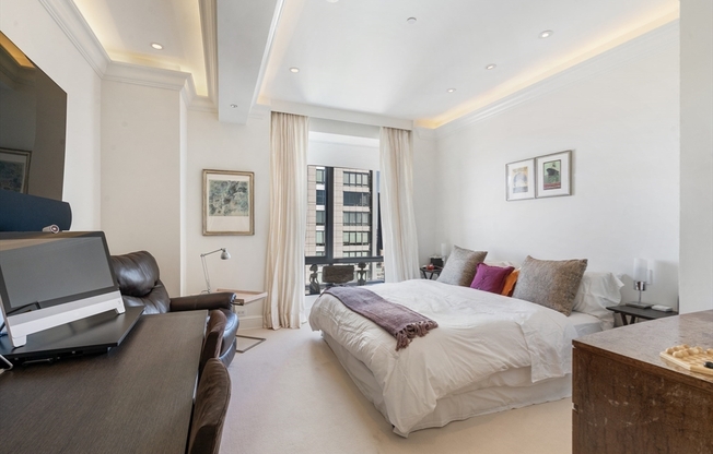 3 beds, 4.5 baths, 3,246 sqft, $35,000, Unit 30E