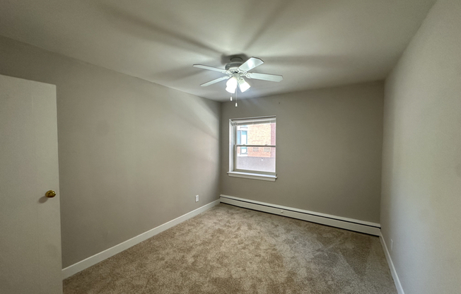 1560 N PROSPECT AVE