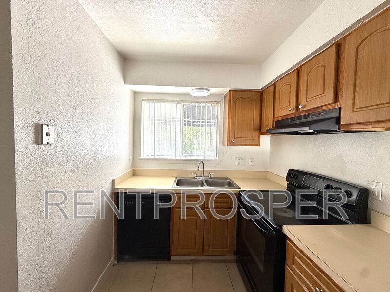 4149 S Semoran Blvd #15